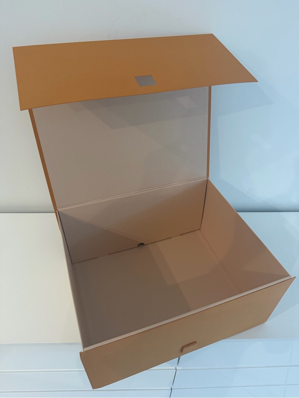 Louis Vuitton Orange Box with Black Logo - Picture 2 of 6